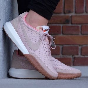 NIKE WMNS ROSHE WAFFLE RACER - PINK OXFORD SIZE 5